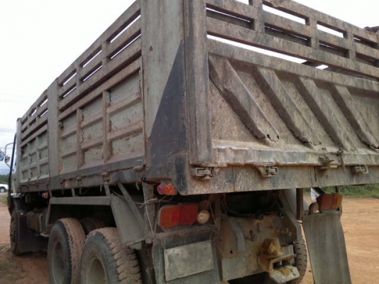 รถอิซูซุ 10 ล้อดั๊ม FXZ 240 แรงม้า  ( หัวขาว ตัวแรก )  สนใจติดต่อ 081 - 6079515