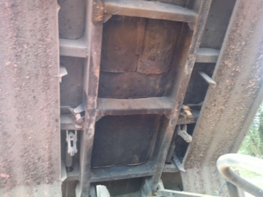 รถอิซูซุ 10 ล้อดั๊ม FXZ 240 แรงม้า  ( หัวขาว ตัวแรก )  สนใจติดต่อ 081 - 6079515