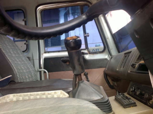 รถอิซูซุ 10 ล้อดั๊ม FXZ 240 แรงม้า  ( หัวขาว ตัวแรก )  สนใจติดต่อ 081 - 6079515