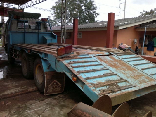 รถฮีโน่ 10 ล้อ ท้าลาด  TK527   195 แรงม้า   สนใจติดต่อ  081 - 6079515