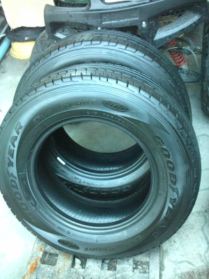ขายยาง 215/70/15 GOODYEAR DURASPORT 1คู่ สภาพใหม่...4000.-