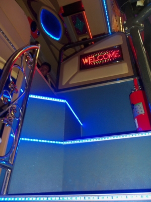 สุรศักดิ์ทัวร์...0811491900-บริการให้เช่ารถบัส,รถแอร์,รถทัวร์,รถโค้ช,รถบัส 2 ชั้น vip รถใหม่ นั่งสบาย แอร์เย็น