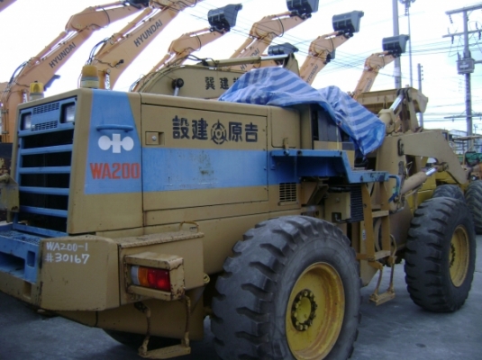 WA200-1-30167รถตักKOMATSUตอนนี้รถจอดที่(CSนวนคร)ครับ