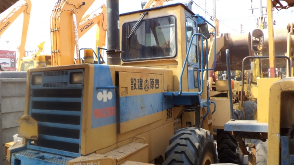 WA200-1-30167รถตักKOMATSUตอนนี้รถจอดที่(CSนวนคร)ครับ