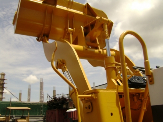 515-02A-12395  รถตักล้อยาง KOMATSU รถเก่าญี่ปุ่นครับ