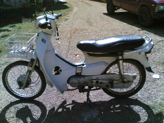 ขายดรีมคุรุสภา Noเล่มออกใบซื้อขายให้ รถเดิมๆอะไหร่ครบเครื่องเยี่ยม ขาย 7900 บาท