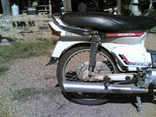 ขายดรีมคุรุสภา Noเล่มออกใบซื้อขายให้ รถเดิมๆอะไหร่ครบเครื่องเยี่ยม ขาย 7900 บาท