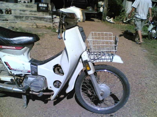 ขายดรีมคุรุสภา Noเล่มออกใบซื้อขายให้ รถเดิมๆอะไหร่ครบเครื่องเยี่ยม ขาย 7900 บาท