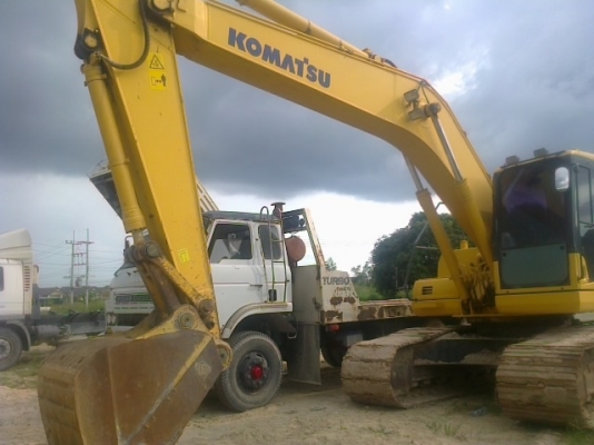 ขายรถแมคโฮ KOMATSU pc200-7สภาพรถสวยพร้อมใช้เอกครบ ขายรถแมคโฮ KOMATSU pc200-7สภาพรถสวยพร้อมใช้เอกครบ