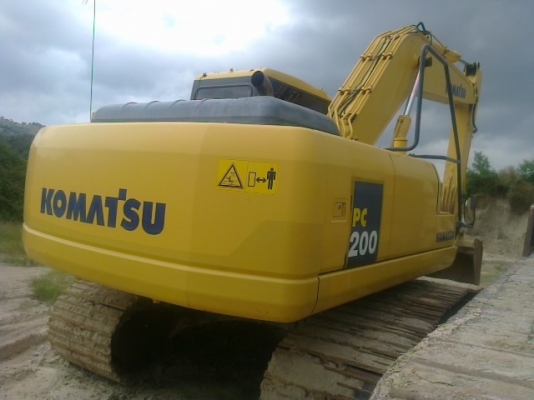 ขายรถแมคโฮ KOMATSU pc200-7สภาพรถสวยพร้อมใช้เอกครบ ขายรถแมคโฮ KOMATSU pc200-7สภาพรถสวยพร้อมใช้เอกครบ
