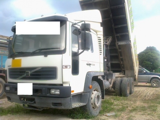 ขายรถสิบล้อดั้มสามมิตร2เพลาVOLVO  FL  250 ปี 47รถสภาพสวยมากๆๆวิ่งน้อยเอกสารพร้อมโอนอยากขายลดแบบสุดๆๆ