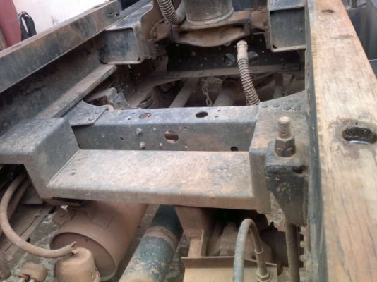 รถอิซูซุ 6 ล้อดั๊ม NQR 150 แรงม้า  ปี 50  สนใจติดต่อ 081 - 6079515