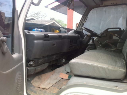 รถอิซูซุ 6 ล้อดั๊ม NQR 150 แรงม้า  ปี 50  สนใจติดต่อ 081 - 6079515