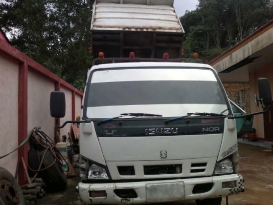 รถอิซูซุ 6 ล้อดั๊ม NQR 150 แรงม้า  ปี 50  สนใจติดต่อ 081 - 6079515