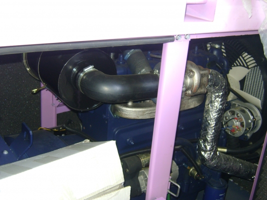 ขายเครื่องปั่นไฟ ASHITA 45 KVA  เทอร์โบ เป็นบัตเลด เป็นตู้เก็บเสียงอย่างดี  ด่วน!