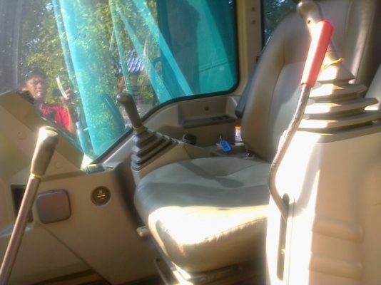 ขายรถแบคโฮ KOBELCO sk200-6YN=10รถสวยไฟฟ้าครบช่วงล่างเต็มเอกสารพร้อม ขายรถแบคโฮ KOBELCO sk200-6YN=10รถสวยไฟฟ้าครบช่วงล่างเต็มเอกสารพร้อม