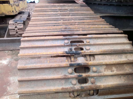 รถแบคโฮ KOBELCO  200 - 5  ซูปเปอร์   สนใจติดต่อ 081 - 6079515