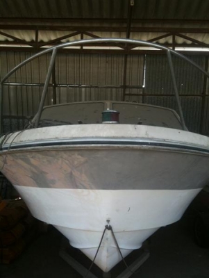 ขายครับเรือสำราญมือสองจากญี่ปุ่น เก๋ง หน้า YAMAHA ยาว19 ฟุต ขายครับเรือสำราญมือสองจากญี่ปุ่น เก๋ง หน้า YAMAHA ยาว19 ฟุต