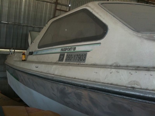 ขายครับเรือสำราญมือสองจากญี่ปุ่น เก๋ง หน้า YAMAHA ยาว19 ฟุต ขายครับเรือสำราญมือสองจากญี่ปุ่น เก๋ง หน้า YAMAHA ยาว19 ฟุต