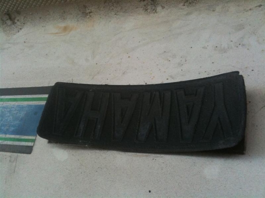 ขายครับเรือสำราญมือสองจากญี่ปุ่น เก๋ง หน้า YAMAHA ยาว19 ฟุต ขายครับเรือสำราญมือสองจากญี่ปุ่น เก๋ง หน้า YAMAHA ยาว19 ฟุต