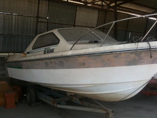 ขายครับเรือสำราญมือสองจากญี่ปุ่น เก๋ง หน้า YAMAHA  ยาว19 ฟุต