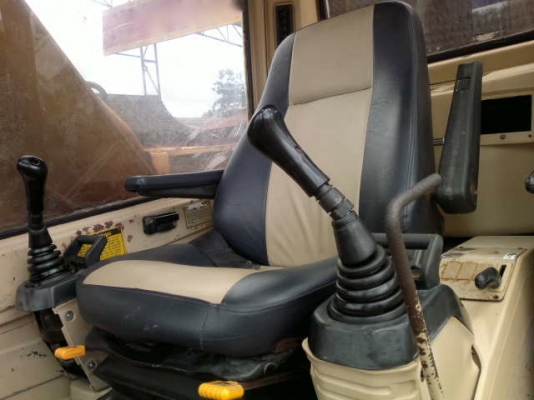 รถแบคโฮ CAT  320 V-2   เวอร์ชั้น ทู  สนใจติดต่อ 081 - 6079515