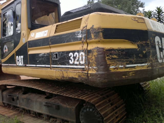 รถแบคโฮ CAT  320 V-2   เวอร์ชั้น ทู  สนใจติดต่อ 081 - 6079515