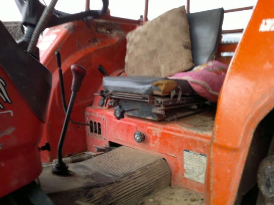 รถไถ คูโบต้า M9000 ( 4000 กว่าซม . ) สนใจติดต่อ 081 - 6079515 รถไถ คูโบต้า M9000 ( 4000 กว่าซม . ) สนใจติดต่อ 081 - 6079515