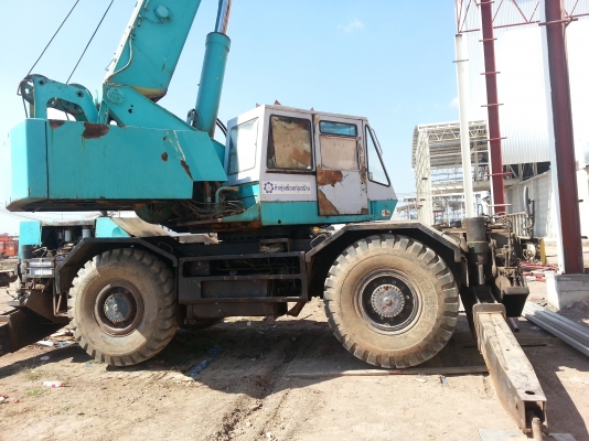 ขายรถเครน 4 ล้อ 25 ตัน KOMATSU LW250L-1ปี 1985ซีเรียล3001 ทะเบียนพร้อม ติดต่อ คุณเม่น 083-1033416