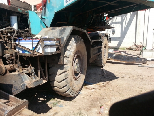 ขายรถเครน 4 ล้อ 25 ตัน KOMATSU LW250L-1ปี 1985ซีเรียล3001 ทะเบียนพร้อม ติดต่อ คุณเม่น 083-1033416