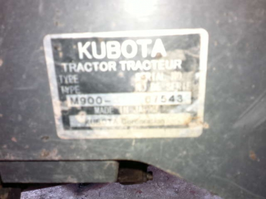 รถไถ  คูโบต้า M9000 ( 2000 กว่าซม . ) สนใจติดต่อ 081 - 6079515