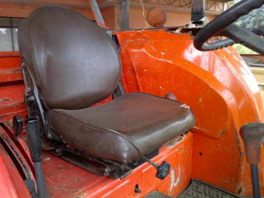 รถไถ  คูโบต้า M9000 ( 2000 กว่าซม . ) สนใจติดต่อ 081 - 6079515