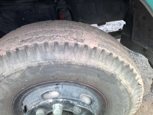 รถอิซูซุ 10 ล้อ รั่ว  260 แรงม้า   ( ขายแม่ลูก ) สนใจติดต่อ  081 - 6079515