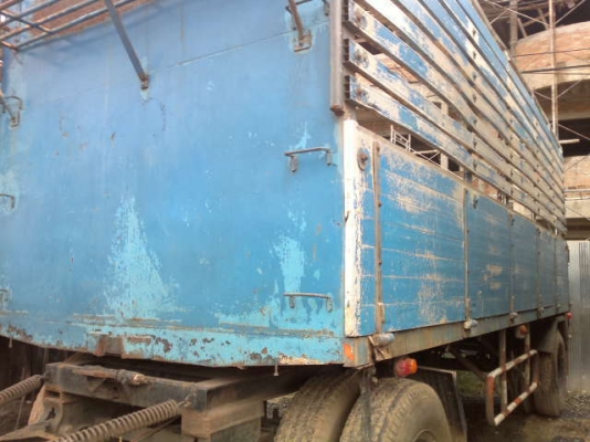 รถอิซูซุ 10 ล้อ รั่ว  260 แรงม้า   ( ขายแม่ลูก ) สนใจติดต่อ  081 - 6079515