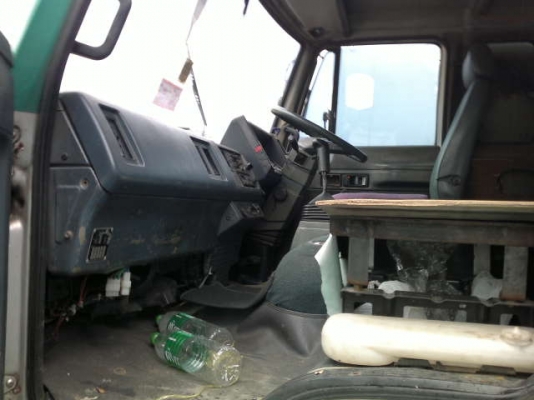 รถอิซูซุ 10 ล้อ รั่ว  260 แรงม้า   ( ขายแม่ลูก ) สนใจติดต่อ  081 - 6079515