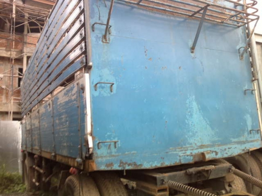 รถอิซูซุ 10 ล้อ รั่ว  260 แรงม้า   ( ขายแม่ลูก ) สนใจติดต่อ  081 - 6079515