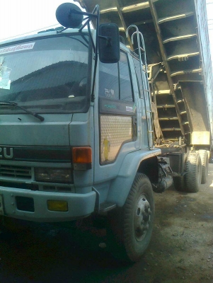 10ล้อดั้มISUZU ROCK240นางฟ้าเกียร์ฟูลเลอร์ ดั้มคอกเกษตร