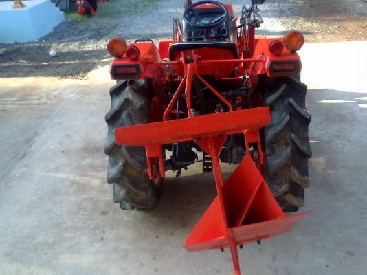 ขายรถไถคูโบต้าL2605DT4WD ใบดันดินหน้า ผานขุดมัน สวย พร้อมใช้จริง