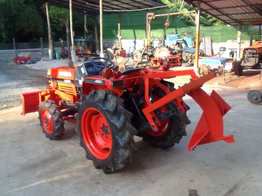 ขายรถไถคูโบต้าL2605DT4WD ใบดันดินหน้า ผานขุดมัน สวย พร้อมใช้จริง