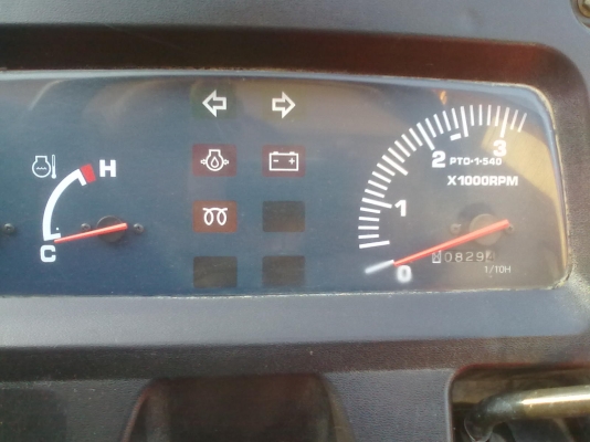 ขายรถไถคูโบต้าL2605DT4WD ใบดันดินหน้า ผานขุดมัน สวย พร้อมใช้จริง