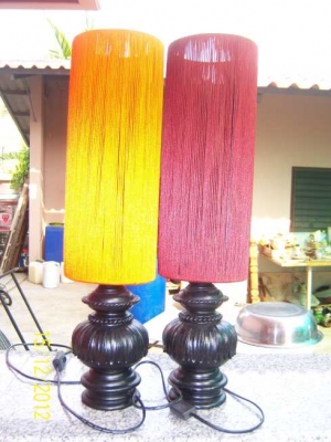 ขายโคมไฟฐานไม้  คลาสสิค  สวยๆ