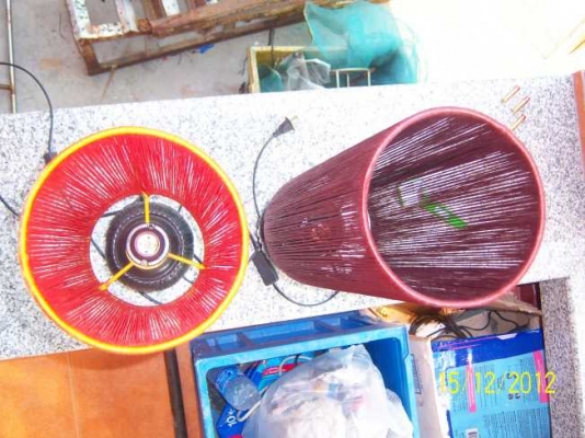 ขายโคมไฟฐานไม้  คลาสสิค  สวยๆ