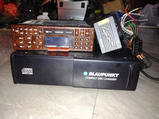 วิทยุ CD พร้อมกล่อง BMW