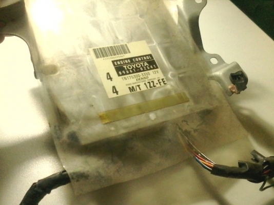 ขาย กล่องเครื่องยนต์ ECU 1ZZ-FE 89661-02541