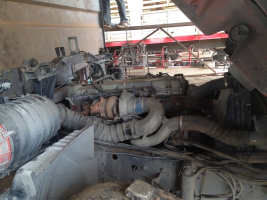 กำลังขึ้นกระบะใหม่รอเจ้าของอยู่รีบเลยพร้อมทะเบียน HINO MEGA เครื่อง JO8  กระบะดั้มยาว 6  เมตร กว้าง 2.50 สูง 1.25 เมตร