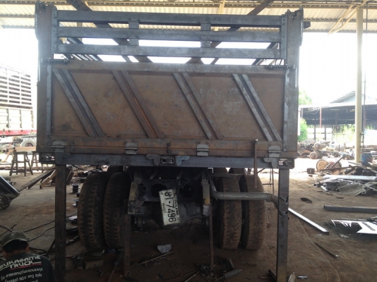 กำลังขึ้นกระบะใหม่รอเจ้าของอยู่รีบเลยพร้อมทะเบียน HINO MEGA เครื่อง JO8  กระบะดั้มยาว 6  เมตร กว้าง 2.50 สูง 1.25 เมตร