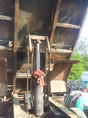 ขาย6ล้อดั้ม  175hpราคาถูกๆ  นอกแท้คับ