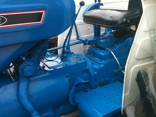 Ford 6600 เสื้อสาย  พร้อมอุปกรณ์   สภาพสวย