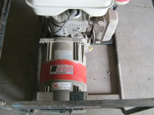 ขายเครื่องปั่นไฟฟ้า 220Vac 2KVA ขายเครื่องปั่นไฟฟ้า 220Vac 2KVA