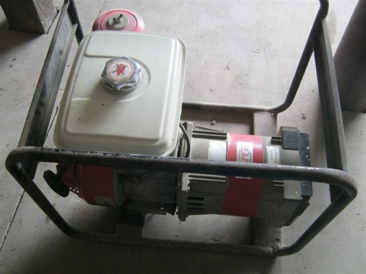 ขายเครื่องปั่นไฟฟ้า 220Vac 2KVA ขายเครื่องปั่นไฟฟ้า 220Vac 2KVA